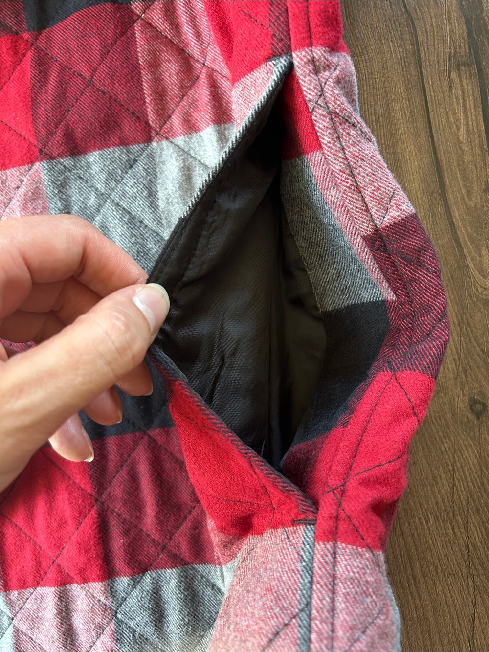 Eddie Bauer Red Black Gray Quilted Plaid Shirt Jacket - Picture 5 of 7